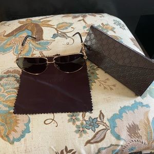 GUCCI Sunglasses with Gucci cloth Gucci case